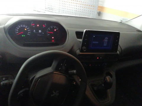 Peugeot Partner Premium Standard 600kg BlueHDi 73kW