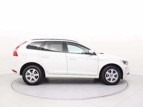 Volvo XC60 2.0 D3 MOMENTUM 136 5P
