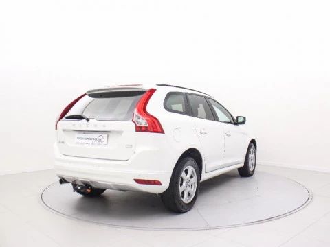 Volvo XC60 2.0 D3 MOMENTUM 136 5P