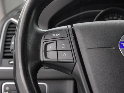 Volvo XC60 2.0 D3 MOMENTUM 136 5P