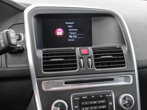 Volvo XC60 2.0 D3 MOMENTUM 136 5P