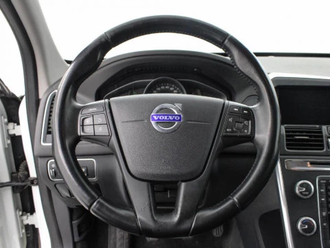 Volvo XC60 2.0 D3 MOMENTUM 136 5P