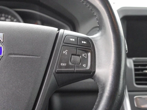 Volvo XC60 2.0 D3 MOMENTUM 136 5P