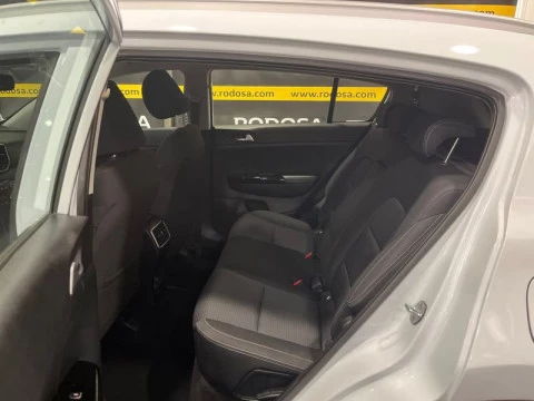 Kia Sportage 1.6 MHEV Drive 85kW (115CV) 4x2