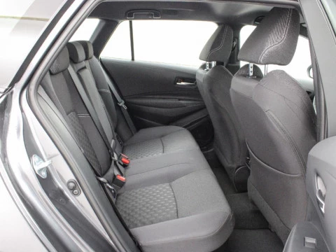 Toyota Corolla 1.8 HYBRID ACTIVE PLUS E-CVT 140 5P