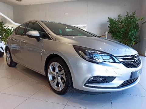 Opel Astra 1.6 CDTi S/S 100kW (136CV) Excellence Opel Astra 1.6 CDTi S/S 100kW (136CV) Excellence