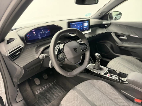 Peugeot 2008 Allure Gasolina 100 S&S 6 Vel. MAN