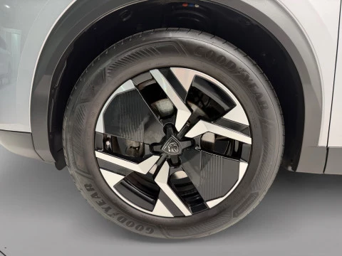 Peugeot 2008 Allure Gasolina 100 S&S 6 Vel. MAN