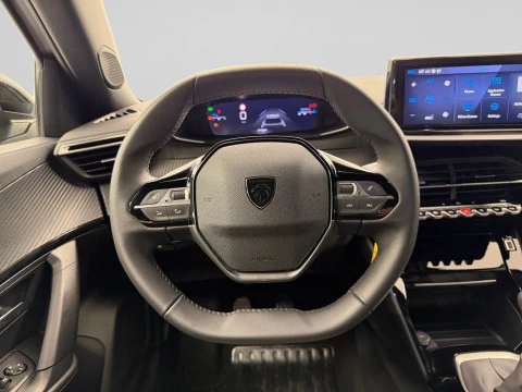 Peugeot 2008 Allure Gasolina 100 S&S 6 Vel. MAN