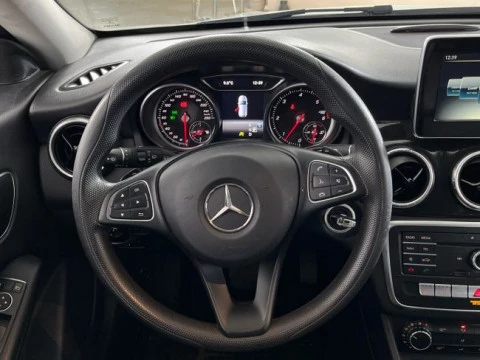 Mercedes-Benz Clase CLA CLA 200 d Shooting Brake