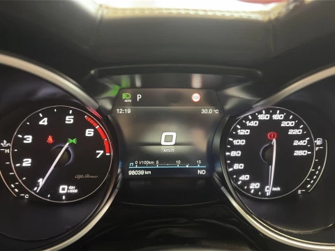 Alfa Romeo Stelvio 2.0 Gasolina Veloce Q4 206 kW (280 CV)