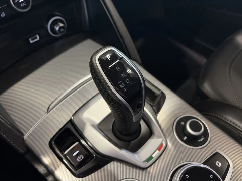 Alfa Romeo Stelvio 2.0 Gasolina Veloce Q4 206 kW (280 CV)