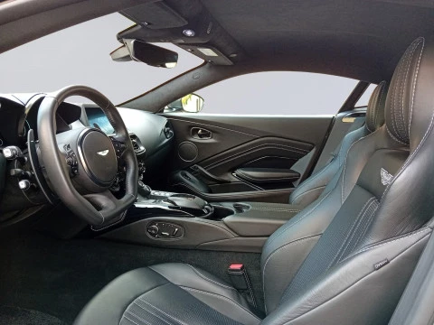 Aston Martin Vantage 4.0 V8