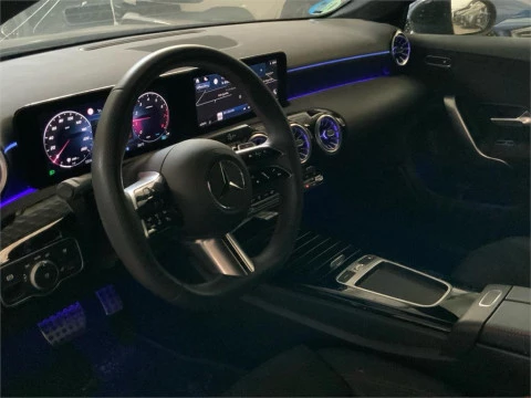 Mercedes-Benz Clase A 180 Sedán