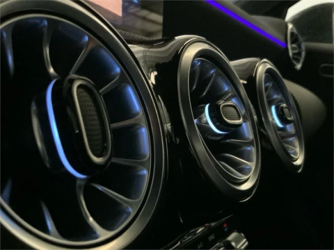 Mercedes-Benz Clase A 180 Sedán