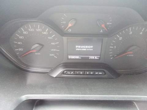 Peugeot Rifter Access Standard BlueHDi 73kW