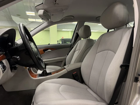 Mercedes-Benz Clase E E 200 K Classic 135 kW (183 CV)