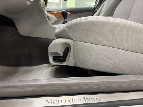 Mercedes-Benz Clase E E 200 K Classic 135 kW (183 CV)