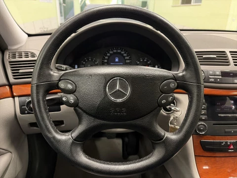 Mercedes-Benz Clase E E 200 K Classic 135 kW (183 CV)