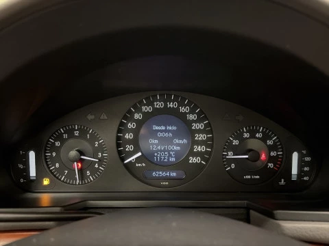Mercedes-Benz Clase E E 200 K Classic 135 kW (183 CV)