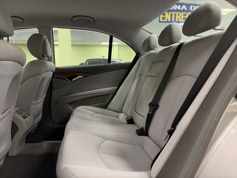 Mercedes-Benz Clase E E 200 K Classic 135 kW (183 CV)