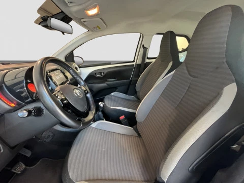 Toyota Aygo 1.0 70 x-play