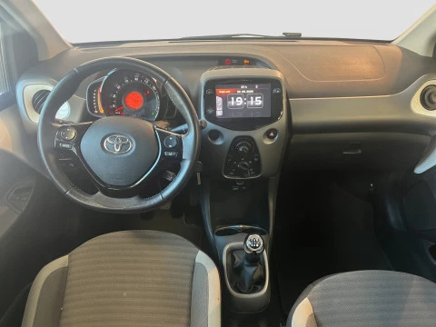 Toyota Aygo 1.0 70 x-play