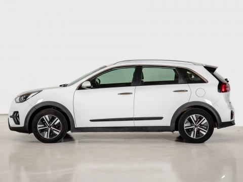 Kia Niro 1.6 GDi HEV 104kW (141CV) Drive Kia Niro 1.6 GDi HEV 104kW (141CV) Drive