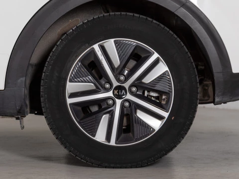 Kia Niro 1.6 GDi HEV 104kW (141CV) Drive Kia Niro 1.6 GDi HEV 104kW (141CV) Drive