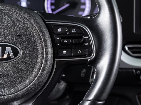 Kia Niro 1.6 GDi HEV 104kW (141CV) Drive Kia Niro 1.6 GDi HEV 104kW (141CV) Drive