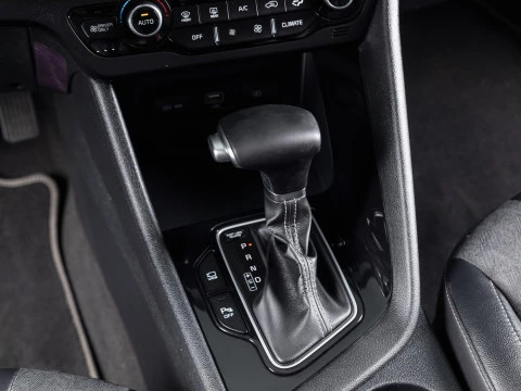 Kia Niro 1.6 GDi HEV 104kW (141CV) Drive Kia Niro 1.6 GDi HEV 104kW (141CV) Drive