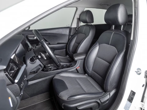 Kia Niro 1.6 GDi HEV 104kW (141CV) Drive Kia Niro 1.6 GDi HEV 104kW (141CV) Drive