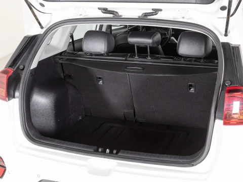 Kia Niro 1.6 GDi HEV 104kW (141CV) Drive Kia Niro 1.6 GDi HEV 104kW (141CV) Drive