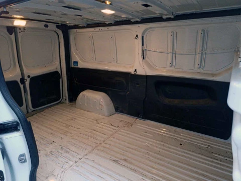 Nissan Primastar 2.0DCI 96KW GO L2H1 4P