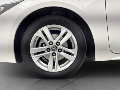 Toyota Corolla 1.8 125H ACTIVE TECH E-CVT