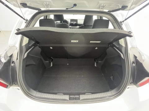 Toyota Yaris 1.5 120H Business Plus