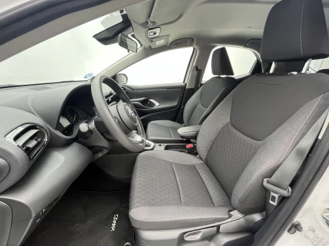 Toyota Yaris 1.5 120H Business Plus