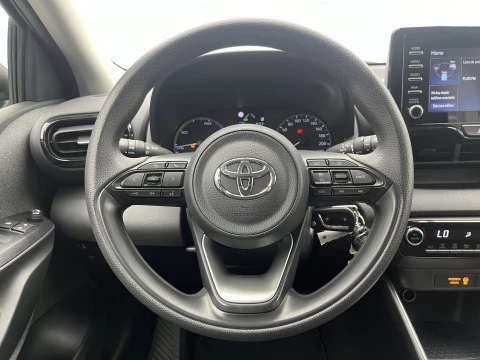 Toyota Yaris 1.5 120H Business Plus