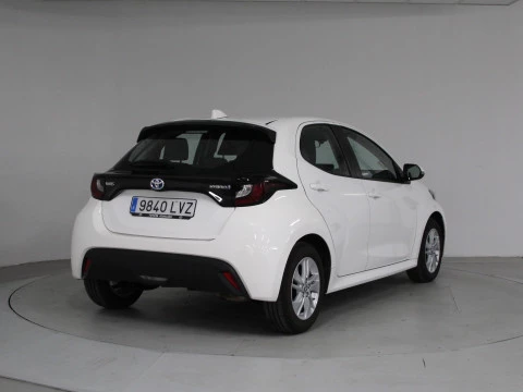 Toyota Yaris 1.5 120H Business Plus