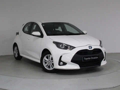 Toyota Yaris 1.5 120H Business Plus