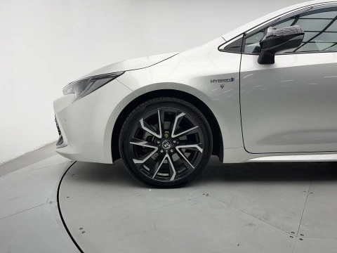 Toyota Corolla 2.0 180H ADVANCE E-CVT