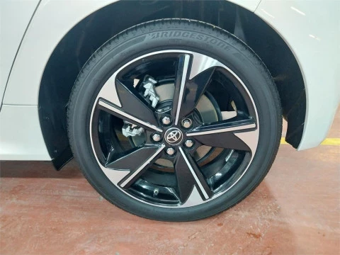 Toyota Yaris 130H 1.5 Premiere Edition