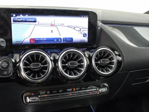 Mercedes-Benz GLA 200 DCT 163CV 5P