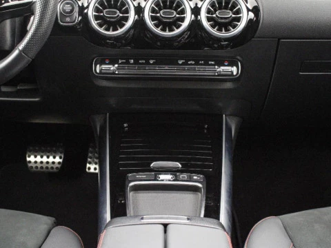 Mercedes-Benz GLA 200 DCT 163CV 5P