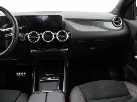 Mercedes-Benz GLA 200 DCT 163CV 5P