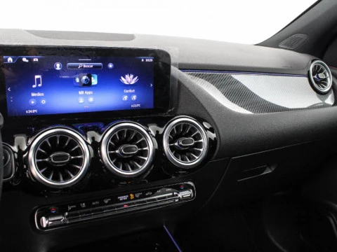 Mercedes-Benz GLA 200 DCT 163CV 5P