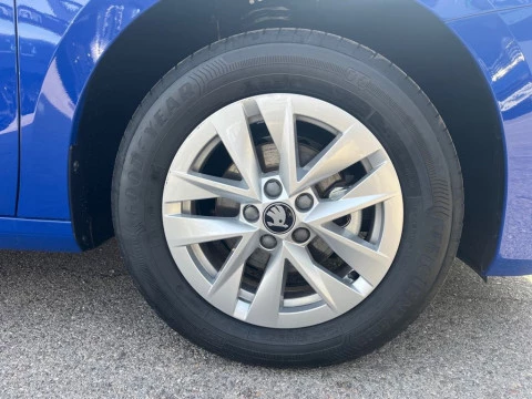 Skoda Fabia  Selection 1,0 MPI 59 kW (80 CV) Manual 5 vel.