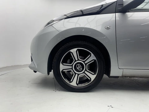 Toyota Aygo 1.0 70 x-sky