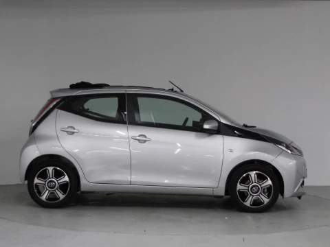 Toyota Aygo 1.0 70 x-sky
