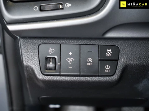 Kia Stonic 1.0 T-GDi MHEV iMT Concept 74 kW (100 CV)